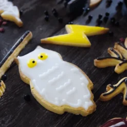 Emporte Pièce - Découpoir Pâtisserie*SCRAPCOOKING Lot de 4 Emporte-pièces Inox Sorcier